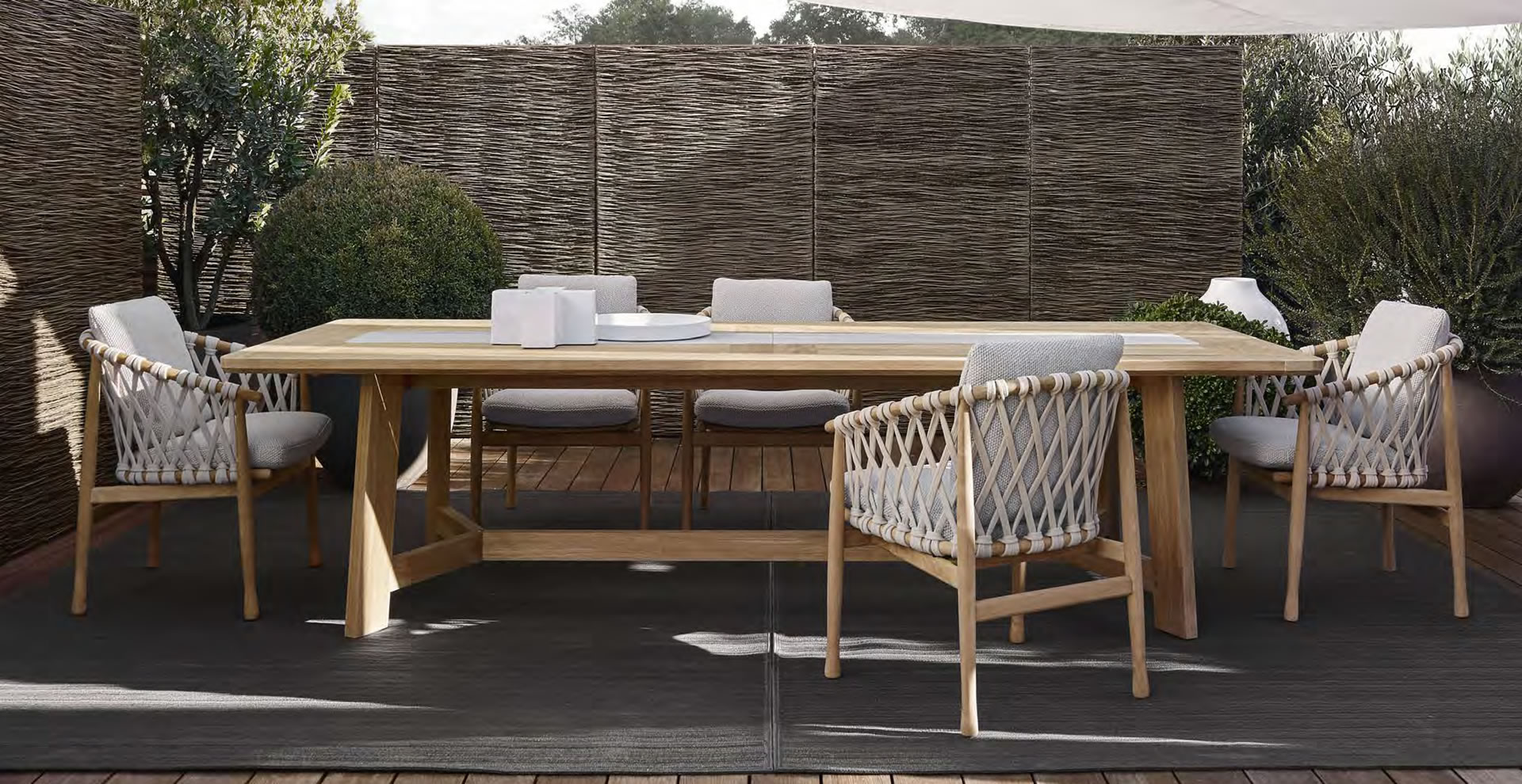 Ginestra B&B Italia - tables B&B Italia