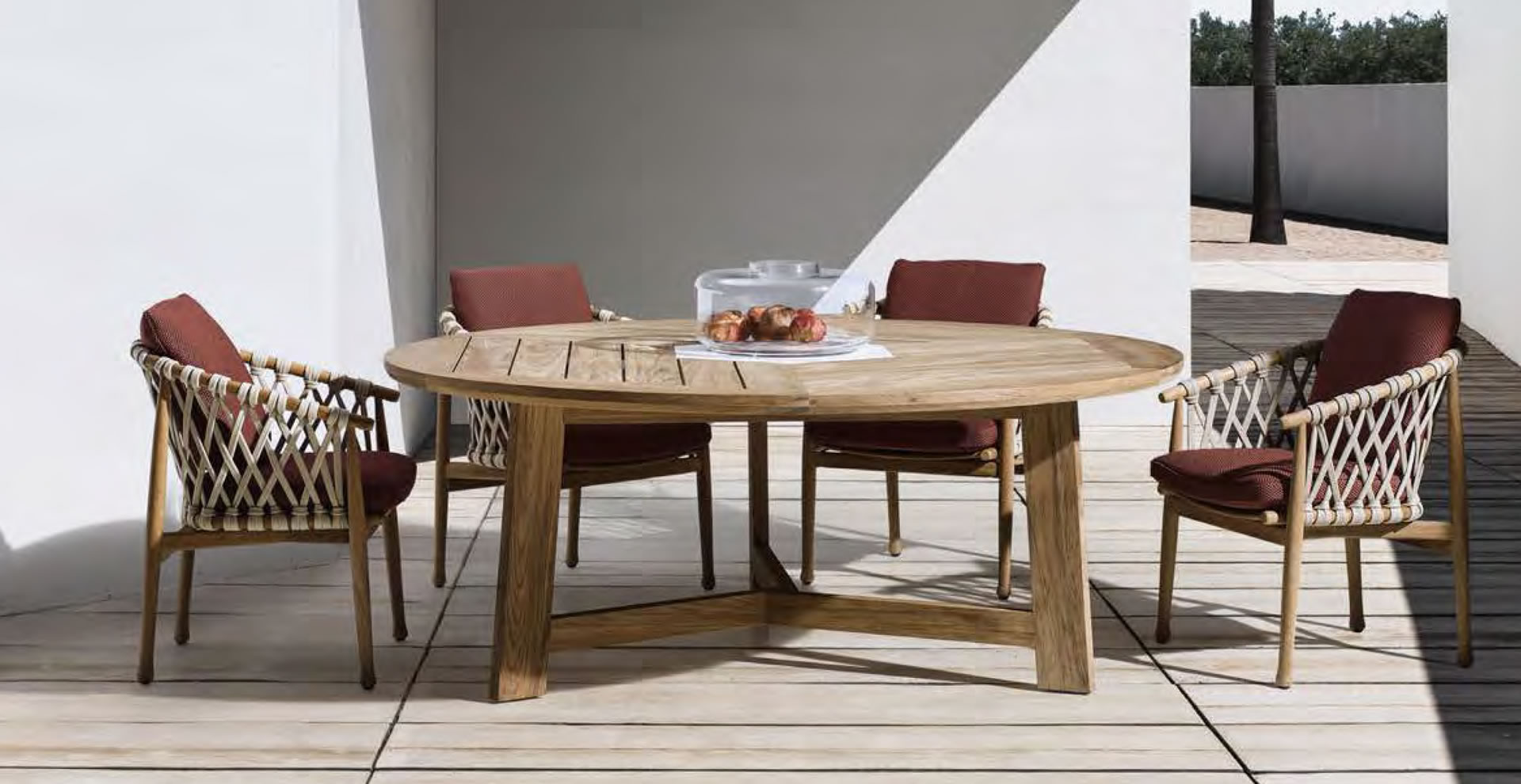 Ginestra B&B Italia - tables B&B Italia